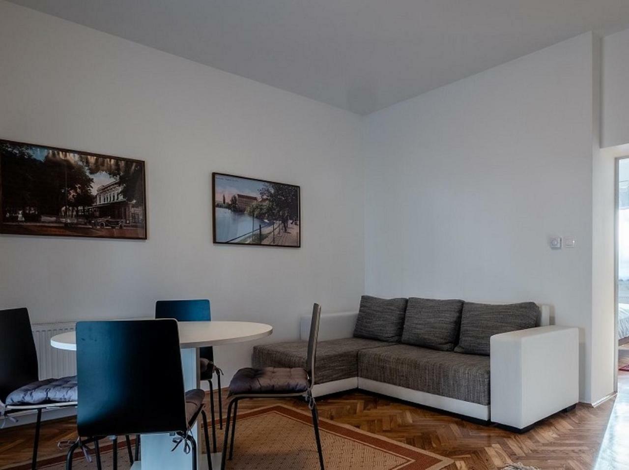 Eva Rooms & Studio Apartment Karlovac Ngoại thất bức ảnh