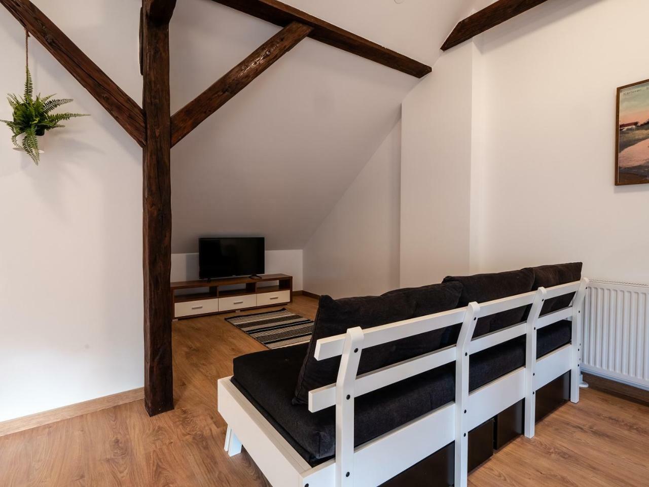 Eva Rooms & Studio Apartment Karlovac Ngoại thất bức ảnh